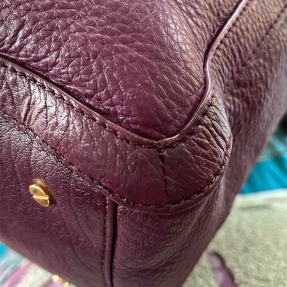 Tory Burch  purple leather shoulder bag  satchel 2 exterior pockets  Goldtone HW - Picture 16 of 17